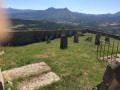 Le cimetière abandonné du Vieil Aiglun