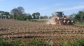 Le circuit traverse les exploitations agricoles.