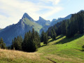 Le col des Boeufs, la dent d'Oche et le Roc du Château d'Oche