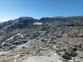 Le sommet au centre-droit des environs de la Cime du Bard