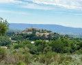 Le village perché de Crillon en vue