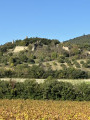 les ruines vues de l'ancienne mairie