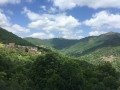 Magnifique vue qui nous permet d'admirer le village de La Coste et de Perries et un troisième village au loin dont on ne sait pas le nom!