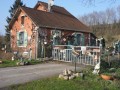 Maison de garde barrière