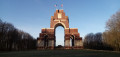Le mémorial de Thiepval et la Tour d'Ulster
