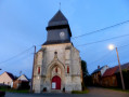 Palce de l'église à Sentelie