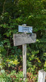 Panneau indiquant le chemin à suivre en direction de la ferme auberge Salzbach