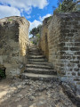 Passage dans les remparts du ch&acirc;teau