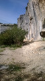 Petit sentier en bas de la falaise