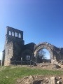 Ruine d'église au Vieux Bourg.