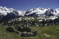 Ruine du XIXe et massifs d'Allevard et des Sept Laux