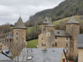 Le village et le cirque de Saint-Saturnin