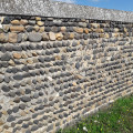 Un mur à l'entrée de Parentignat