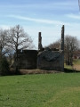 Une partie des ruines du château de Montfalcon