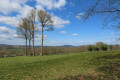 vallée de la Sarthe et, au fond, la butte Chaumont