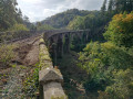 Du bourg de Ploumagoar au viaduc de Kerlosquer