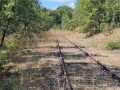 Voie ferrée désaffectée le long du sentier