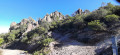 Vue d'ensemble des rochers menant au Mont Vinaigre