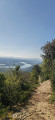 Forêt, crêtes et château sur la Montagne de Crussol