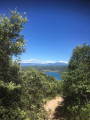 vue sur Lac d'Esparron en fin de balade