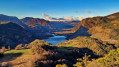 Vue sur le bassin de compensation le canal et la vallée de la Durance en direction de Remollon