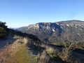 Vue sur les Gorges du Loup au loin